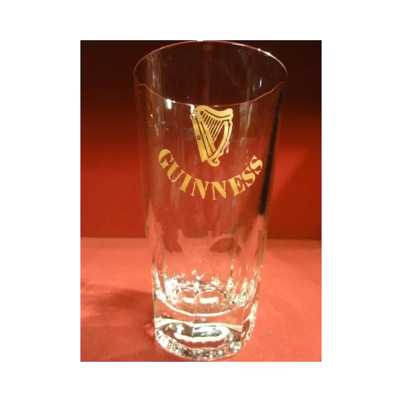 1 VERRE GUINNESS 33/40 CL