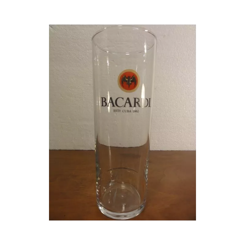 6 VERRES  BACARDI 25/28CL