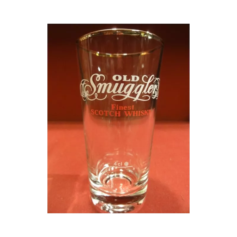 1 VERRE WHISKY  SMUGGLER 