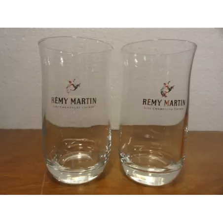 2 VERRES COGNAC  REMY MARTIN 