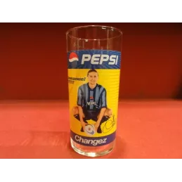 1 VERRE  PEPSI FOOT COLLECTOR 