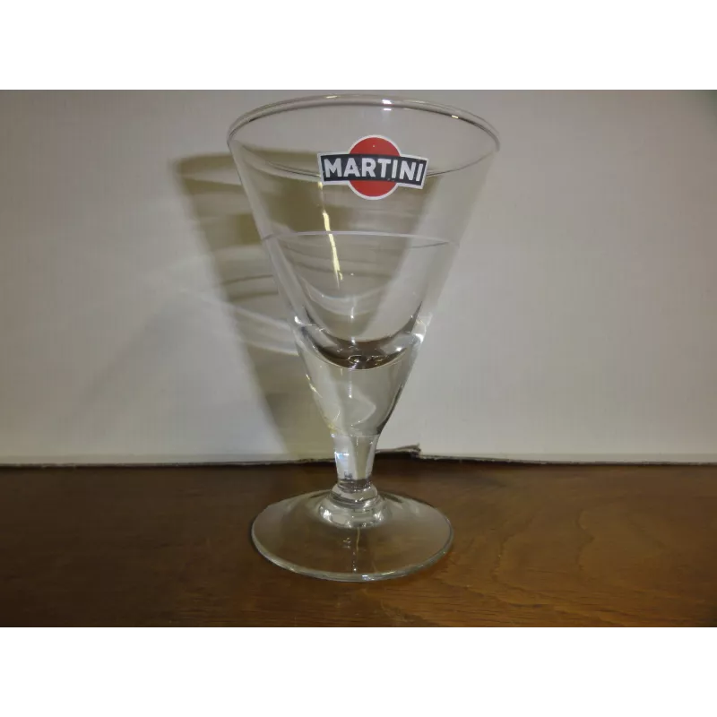 1 VERRE MARTINI LOGO ROUGE - Tigrebock