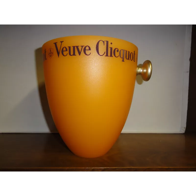 1 SEAU A CHAMPAGNE  VEUVE CLIQUOT 