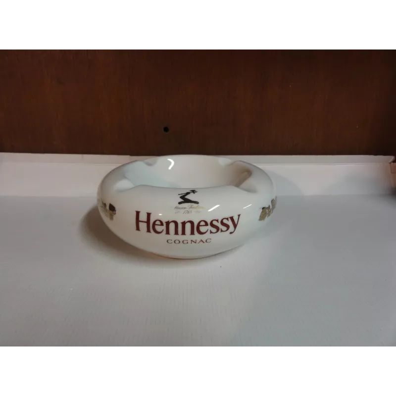  1 CENDRIER COGNAC HENNESSY 