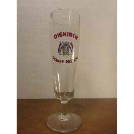 1 VERRE DIEKIRCH 25 CL .HT 20.60CM