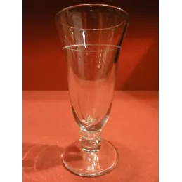 7 VERRES A DIGESTIF 3CL HT 10CM