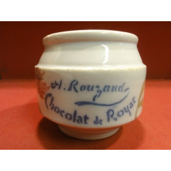 1 POT A CONFITURE D'AUVERGNE M. ROUZAUD CHOCOLAT DE ROYAT