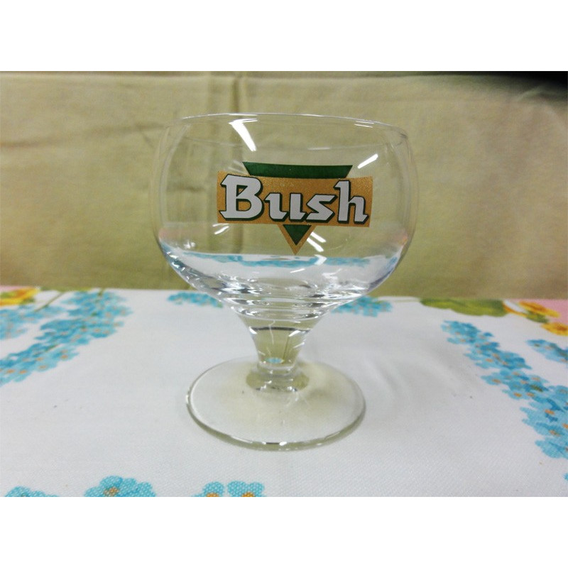 1 verre bush 15cl  neuf  9cm