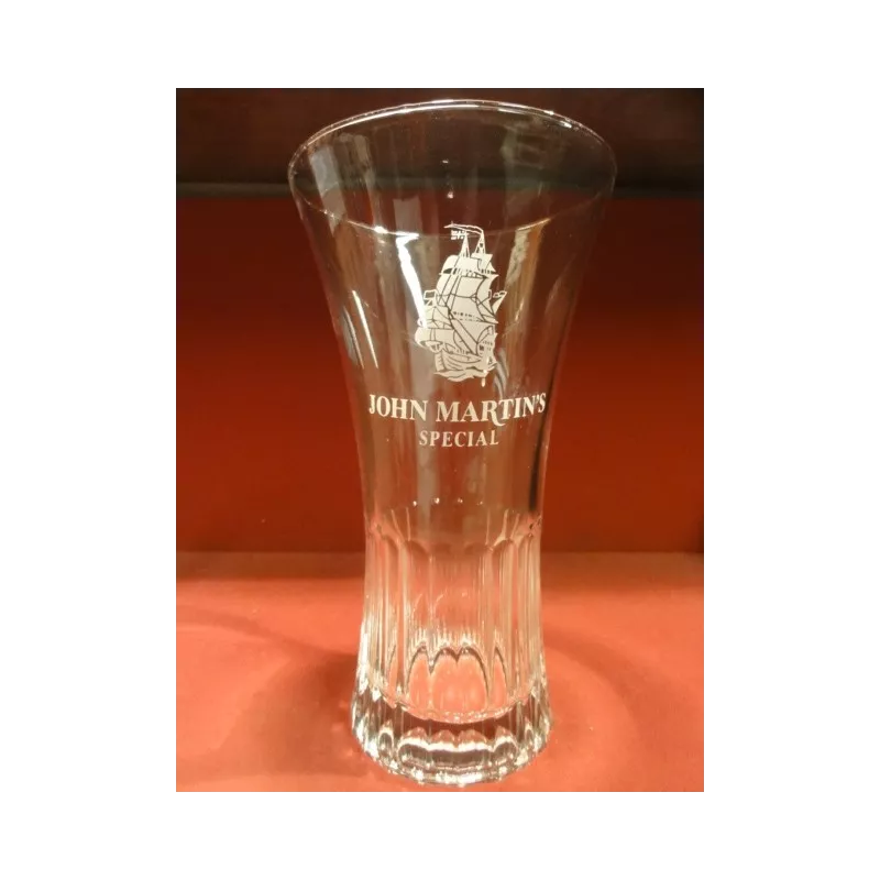 1 VERRE JOHN MARTIN'S 1 LITRE