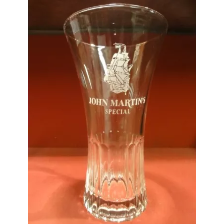 1 VERRE JOHN MARTIN'S 1 LITRE