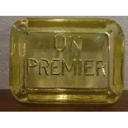 1 CENDRIER  UN PREMIER  EN OPALINE JAUNE